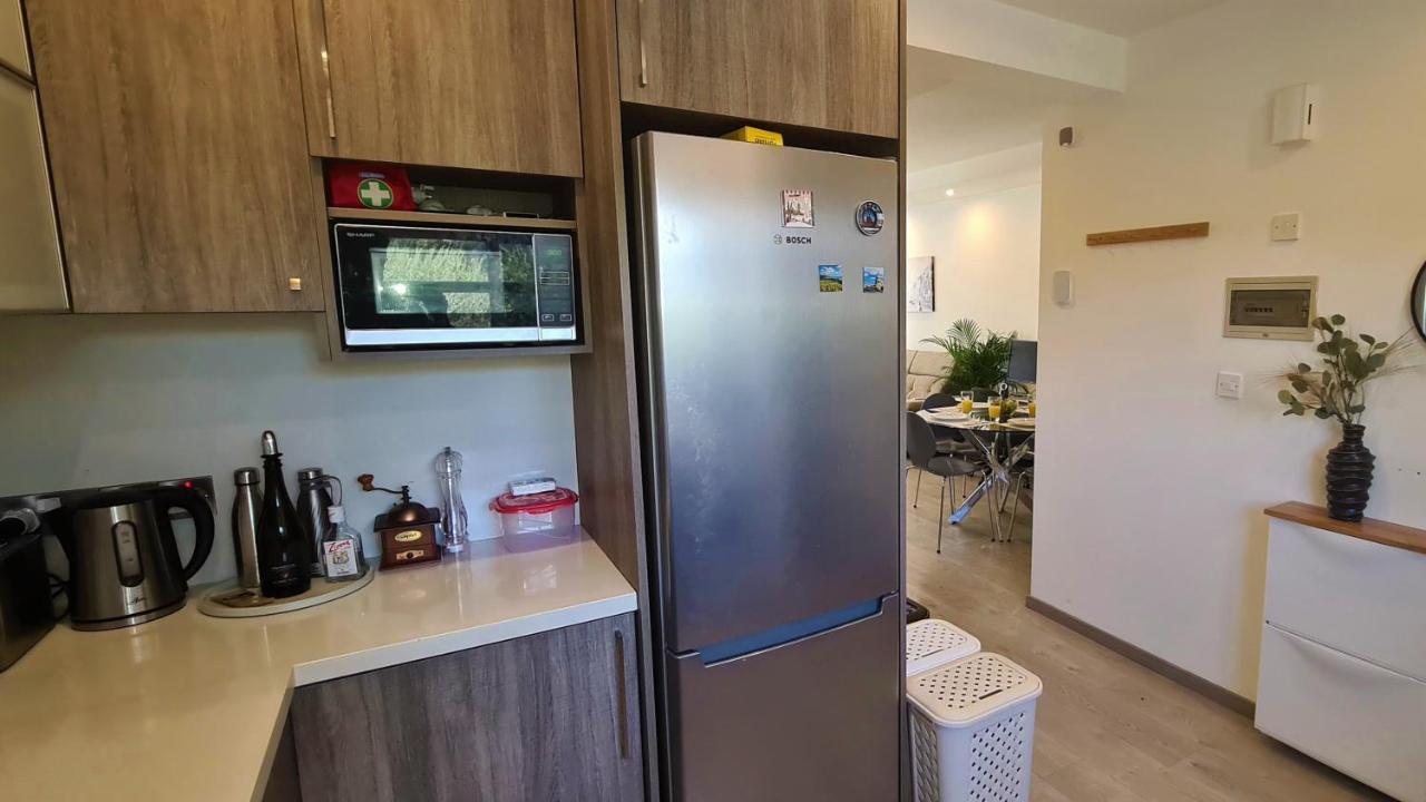 Stay Downtown Retreat Limassol Ngoại thất bức ảnh